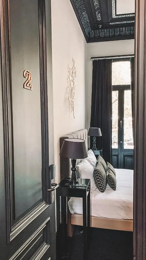 Bed and Breakfast B in Antwerpen Frühstückspension
