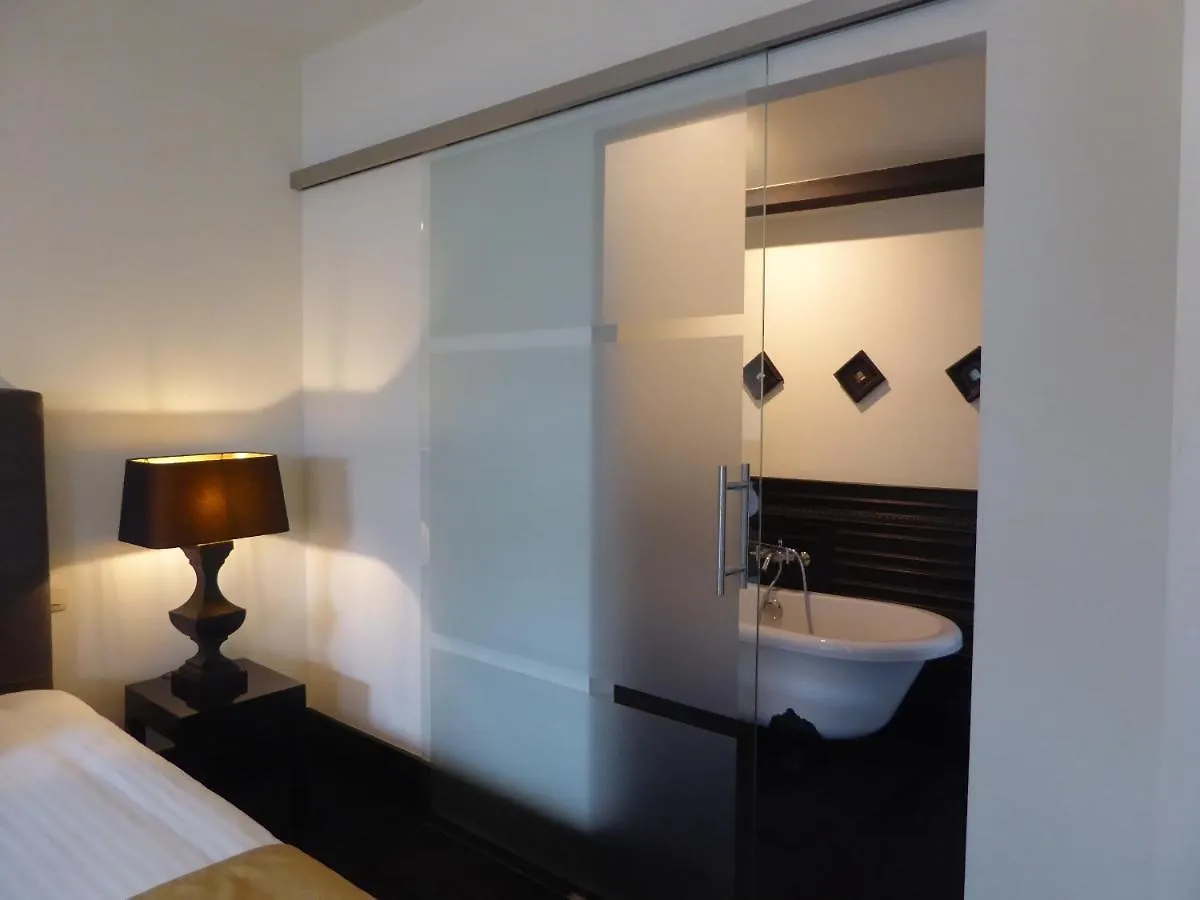 B In Antwerp Bed & Breakfast