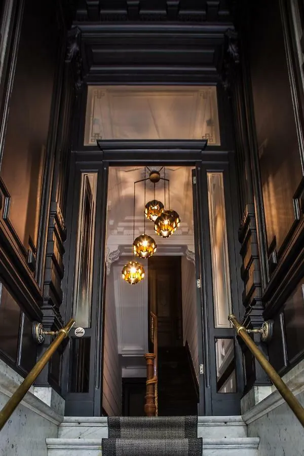 B In Antwerp Bed & Breakfast